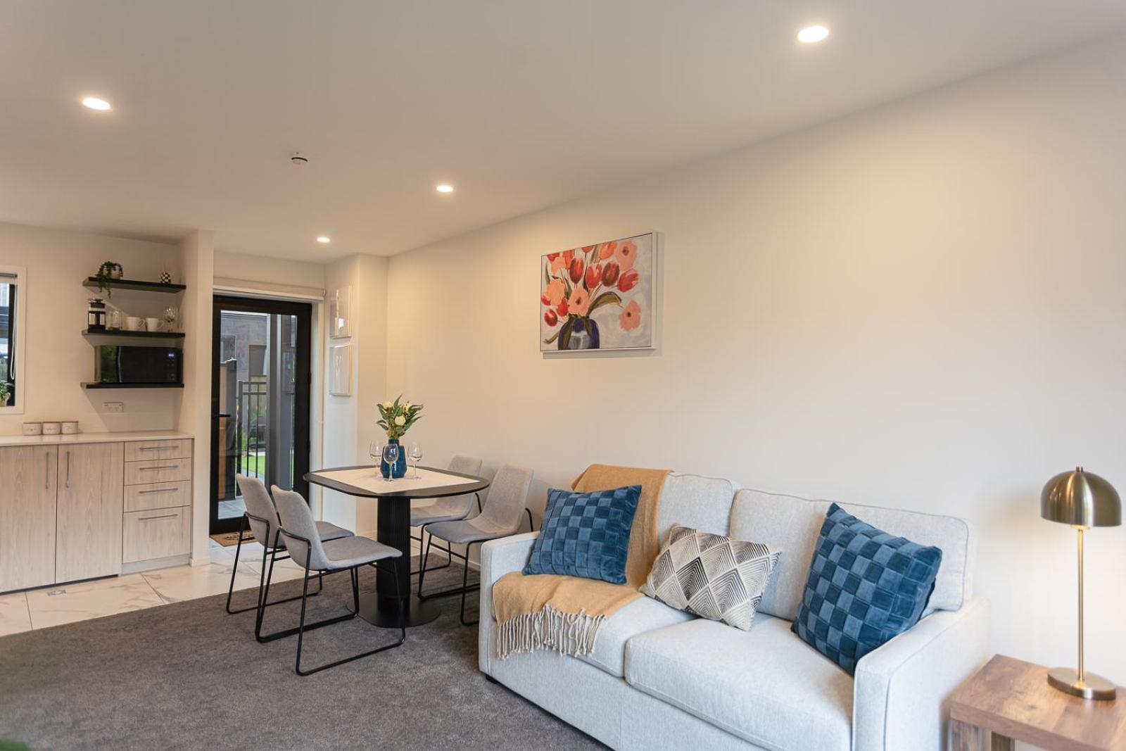 Modern 2 Bedroom Townhouse In Cbd With Parking! Sleeps 5 Christchurch Kültér fotó