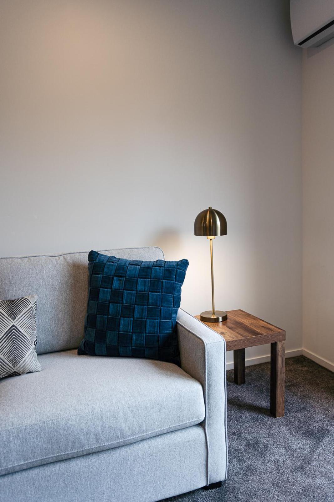 Modern 2 Bedroom Townhouse In Cbd With Parking! Sleeps 5 Christchurch Kültér fotó