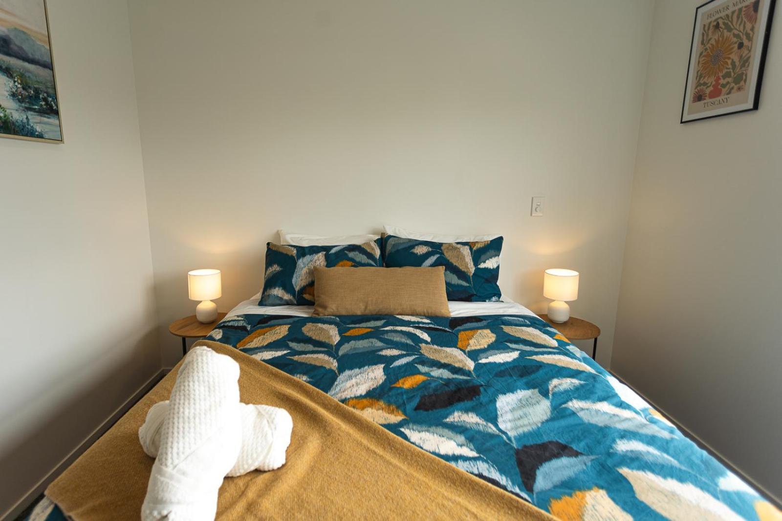 Modern 2 Bedroom Townhouse In Cbd With Parking! Sleeps 5 Christchurch Kültér fotó