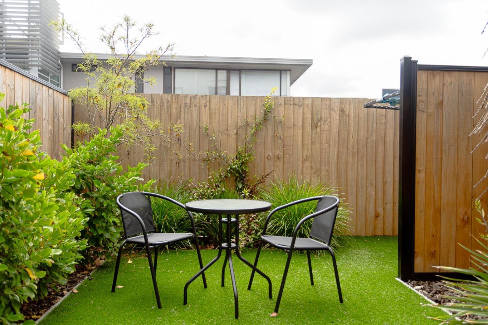 Modern 2 Bedroom Townhouse In Cbd With Parking! Sleeps 5 Christchurch Kültér fotó