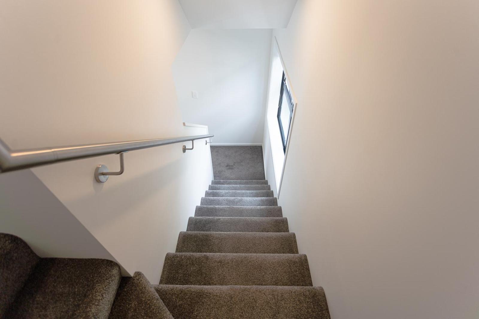 Modern 2 Bedroom Townhouse In Cbd With Parking! Sleeps 5 Christchurch Kültér fotó