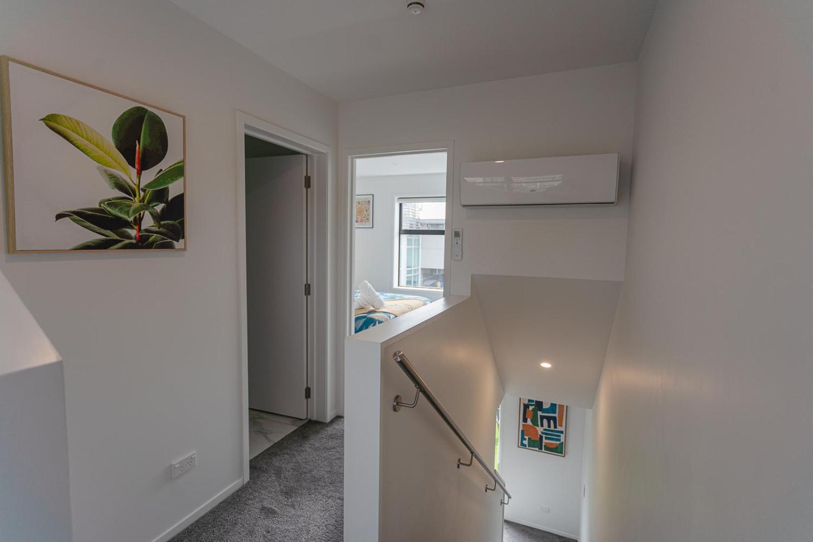 Modern 2 Bedroom Townhouse In Cbd With Parking! Sleeps 5 Christchurch Kültér fotó