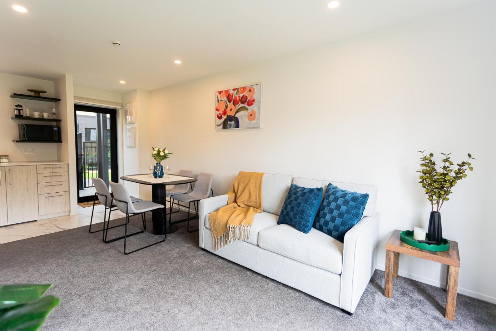 Modern 2 Bedroom Townhouse In Cbd With Parking! Sleeps 5 Christchurch Kültér fotó