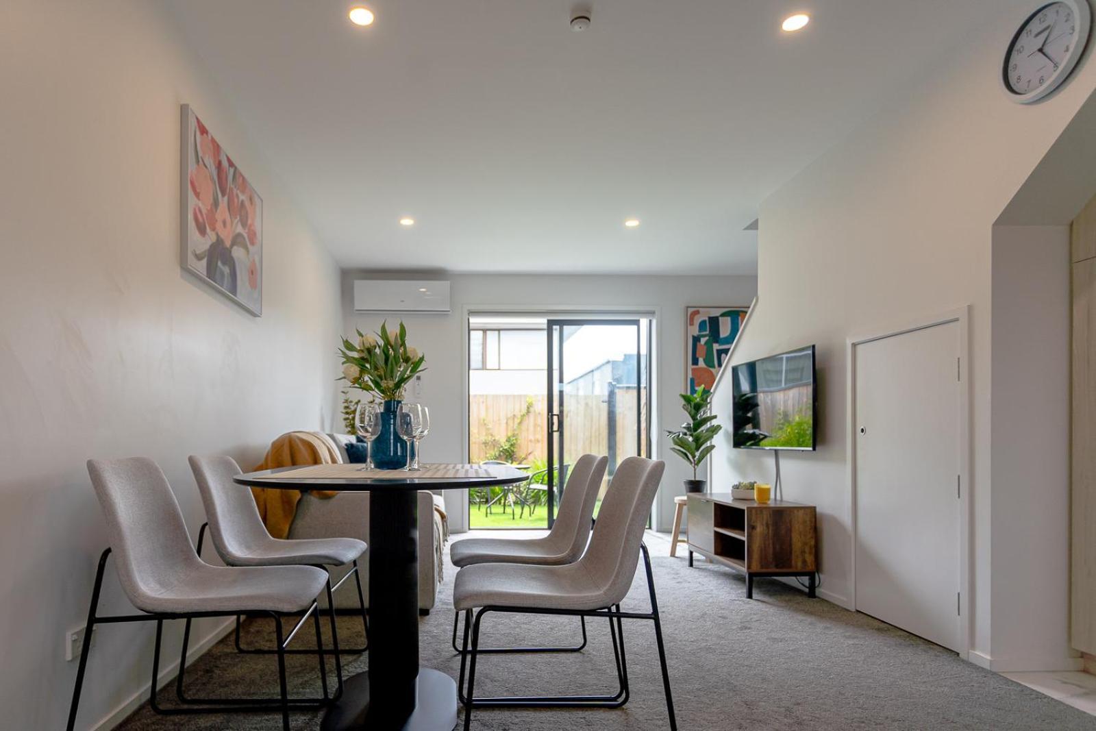 Modern 2 Bedroom Townhouse In Cbd With Parking! Sleeps 5 Christchurch Kültér fotó